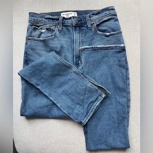 Abercrombie & Fitch The Skinny high rise jeans size 2s